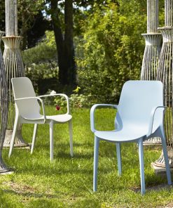 Silla de jardín Ginevra reposabrazos ambiente